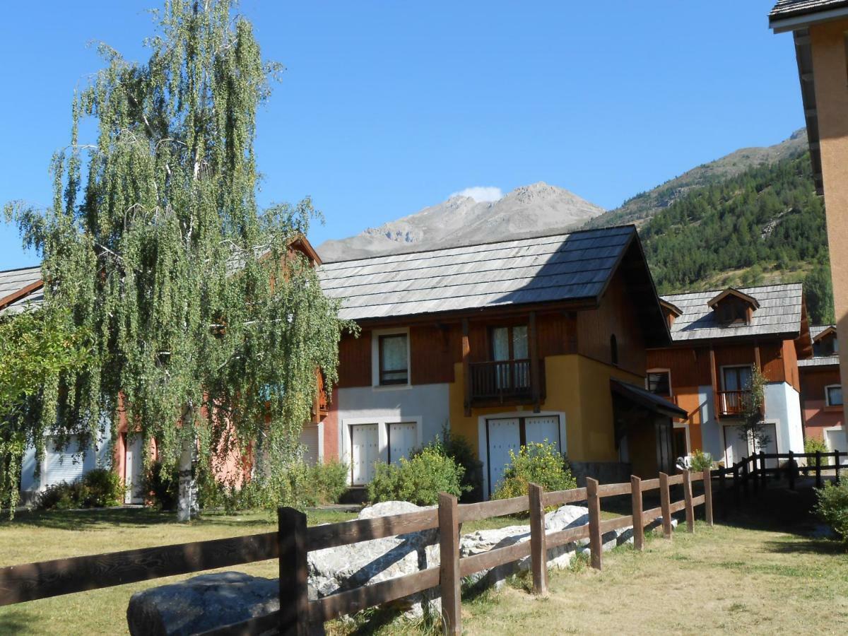 Les Chalets Du Jardin Alpin La Salle-les-Alpes Exteriér fotografie